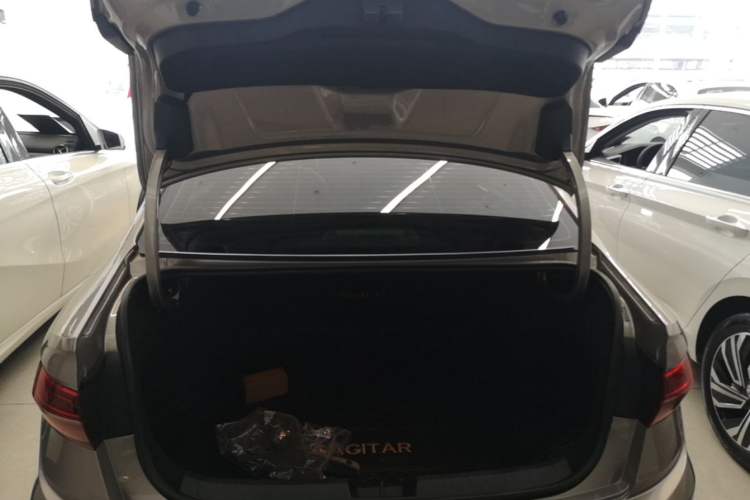 Used Volkswagen Sagitar 2020 280TSI DSG Comfort Version China VI Standard Trunk
