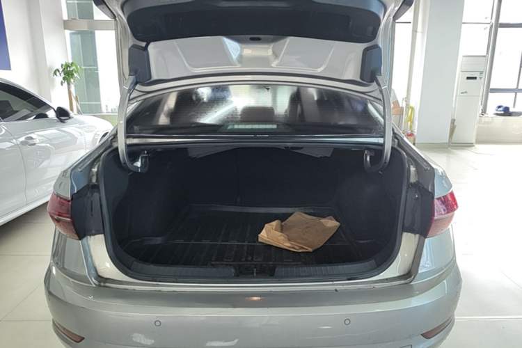 Used Volkswagen Sagitar 2020 280TSI DSG Comfort Version China VI Standard Trunk