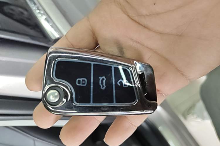 Used Volkswagen Sagitar 2020 280TSI DSG Comfort Version China VI Standard Vehicle Key