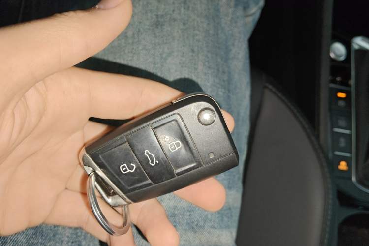 Used Volkswagen Sagitar 2020 280TSI DSG Comfort Version China VI Standard Vehicle Key