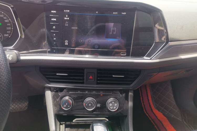 Used Volkswagen Sagitar 2020 280TSI DSG Comfort Version China VI Standard Audio And AC Panel