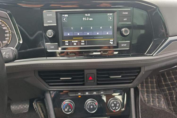 Used Volkswagen Sagitar 2020 280TSI DSG Comfort Version China VI Standard Audio And AC Panel