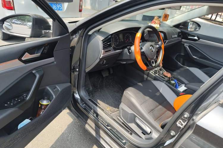Used Volkswagen Sagitar 2020 280TSI DSG Comfort Version China VI Standard Driver Seat