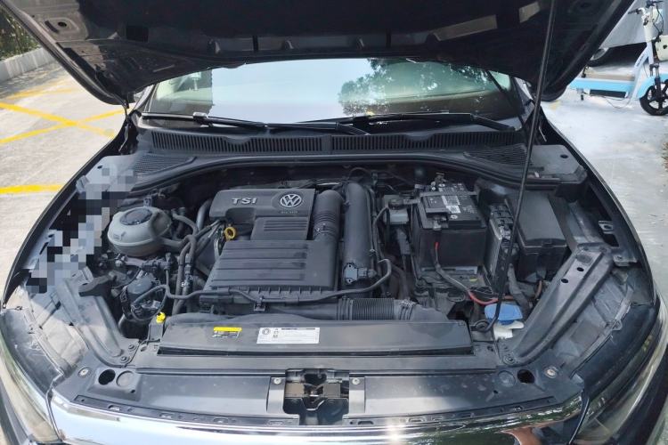 Used Volkswagen Sagitar 2020 280TSI DSG Comfort Version China VI Standard Engine Bay