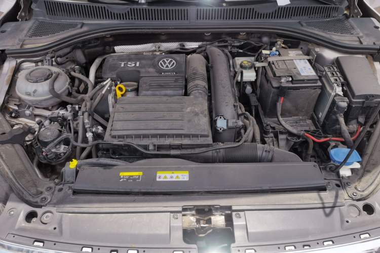 Used Volkswagen Sagitar 2020 280TSI DSG Comfort Version China VI Standard Engine Bay