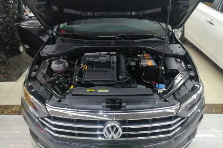 Used Volkswagen Sagitar 2020 280TSI DSG Comfort Version China VI Standard Engine Bay
