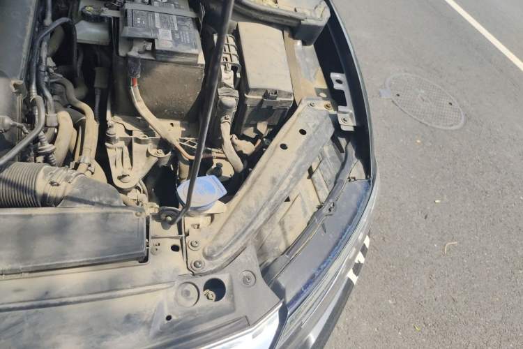 Used Volkswagen Sagitar 2020 280TSI DSG Comfort Version China VI Standard Engine Bay Left