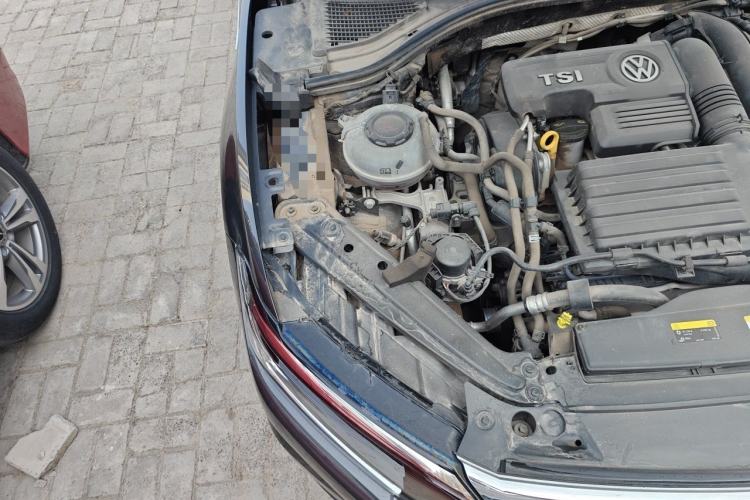 Used Volkswagen Sagitar 2020 200TSI DSG Comfort Version China VI Standard Engine Bay Right