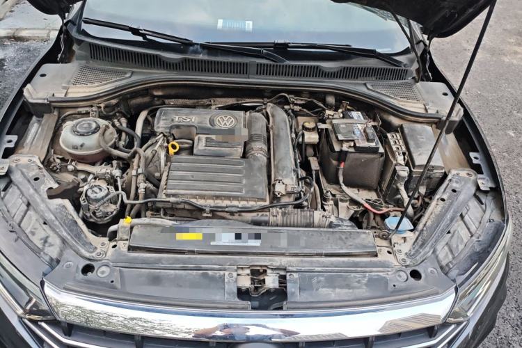 Used Volkswagen Sagitar 2020 280TSI DSG R-Line China VI Engine Bay