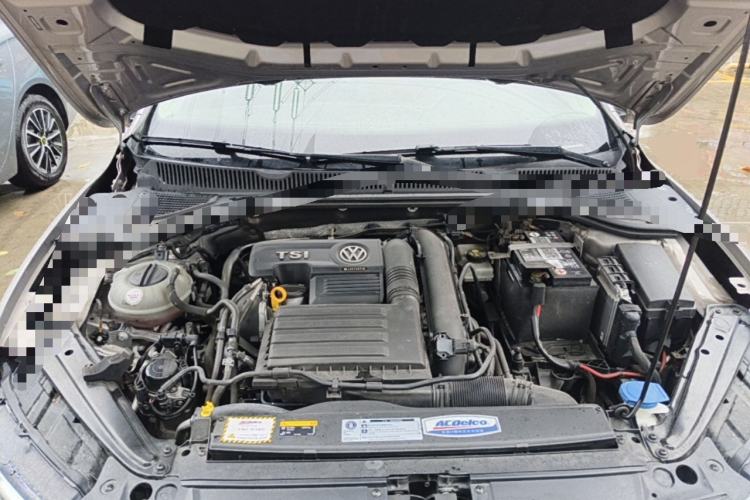 Used Volkswagen Sagitar 2020 280TSI DSG Comfort Version China VI Standard Engine Bay