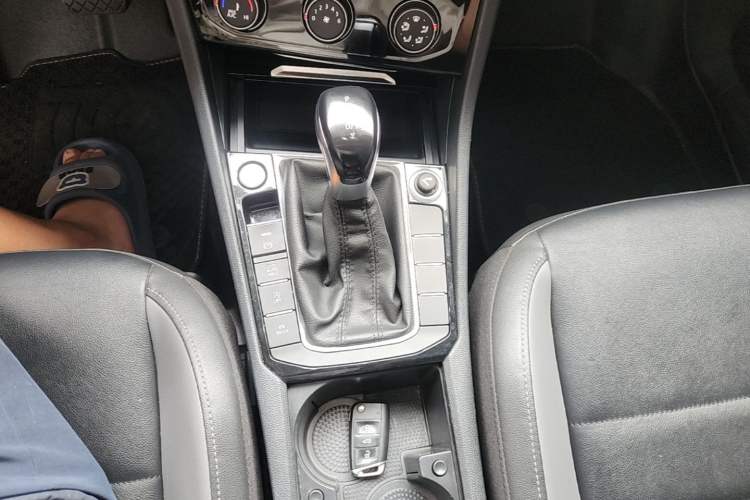 Used Volkswagen Sagitar 2020 280TSI DSG Comfort Version China VI Standard Gear Lever