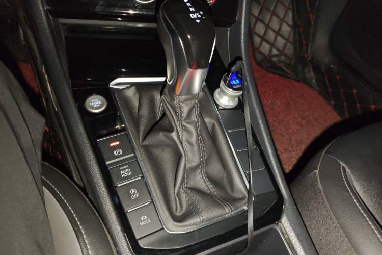 Used Volkswagen Sagitar 2020 280TSI DSG Comfort Version China VI Standard Gear Lever