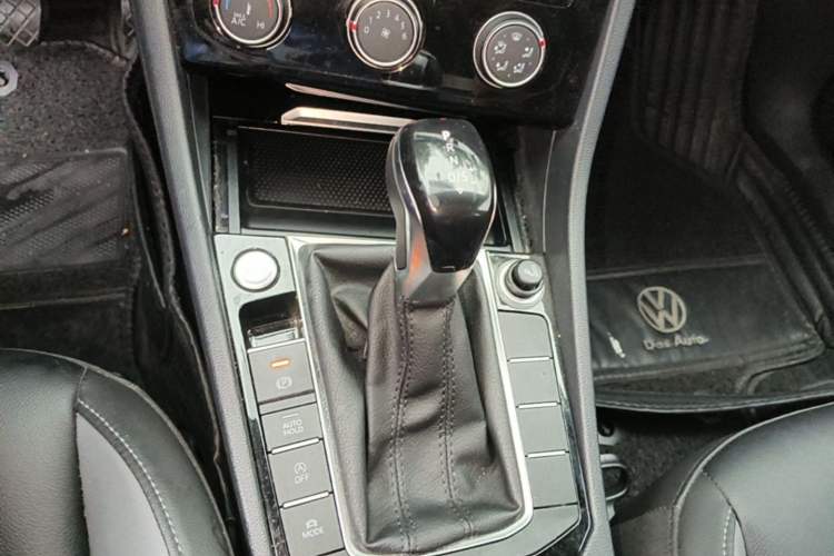 Used Volkswagen Sagitar 2020 280TSI DSG Comfort Version China VI Standard Gear Lever