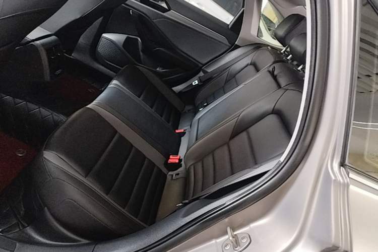 Used Volkswagen Sagitar 2020 200TSI DSG Comfort Version China VI Standard Left Rear Seat