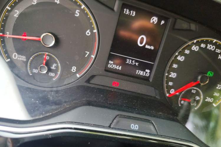 Used Volkswagen Sagitar 2020 280TSI DSG Comfort Version China VI Standard Odometer Close Up