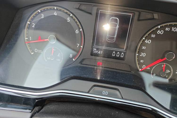 Used Volkswagen Sagitar 2020 200TSI DSG Comfort Version China VI Standard Odometer Close Up