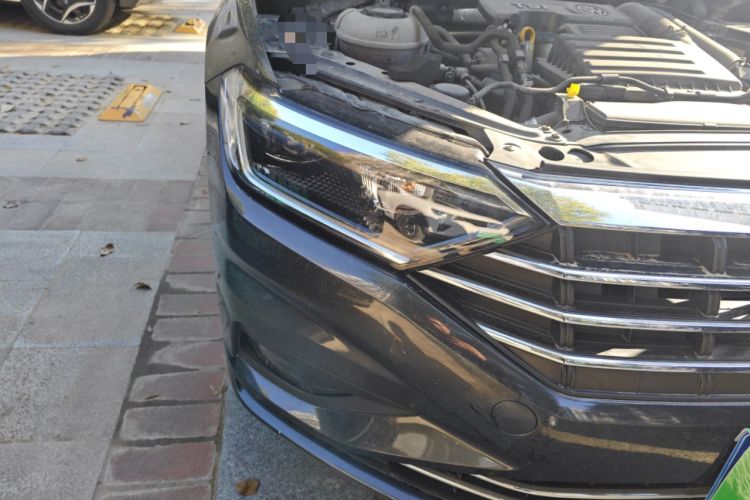 Used Volkswagen Sagitar 2020 200TSI DSG Comfort Version China VI Standard Right Front Headlight