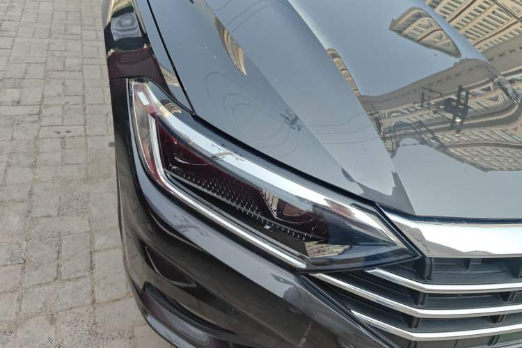 Used Volkswagen Sagitar 2020 200TSI DSG Comfort Version China VI Standard Right Front Headlight