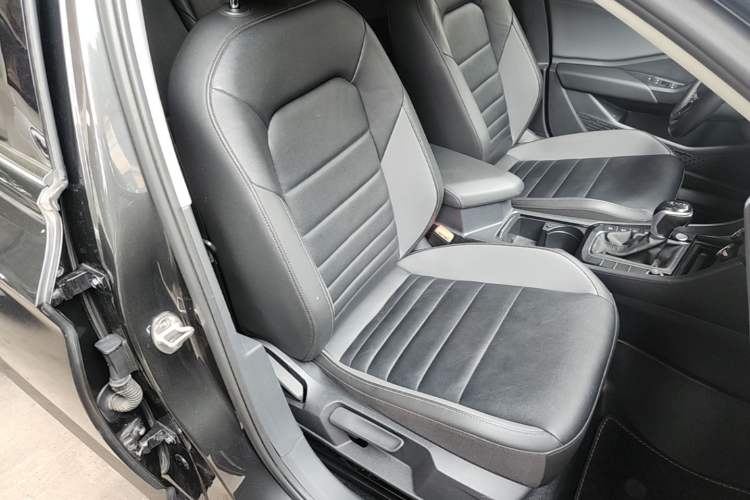 Used Volkswagen Sagitar 2020 280TSI DSG Comfort Version China VI Standard Right Front Seat