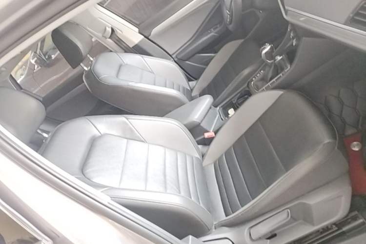 Used Volkswagen Sagitar 2020 200TSI DSG Comfort Version China VI Standard Right Front Seat