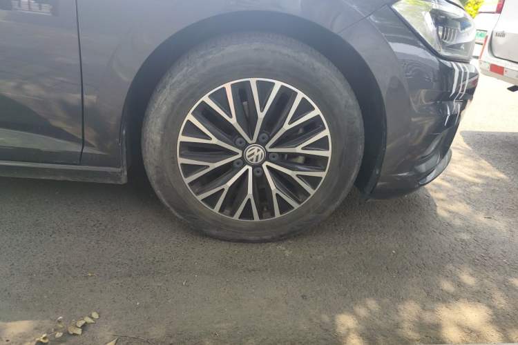 Used Volkswagen Sagitar 2020 280TSI DSG Comfort Version China VI Standard Right Front Wheel Hub