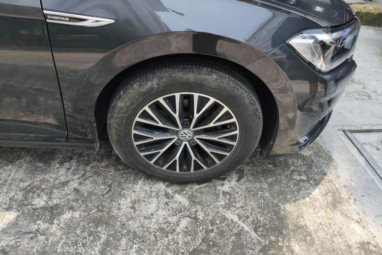 Used Volkswagen Sagitar 2020 280TSI DSG Comfort Version China VI Standard Right Front Wheel Hub