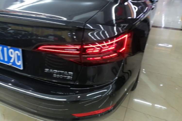 Used Volkswagen Sagitar 2020 280TSI DSG Comfort Version China VI Standard Right Rear Taillight