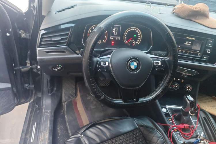 Used Volkswagen Sagitar 2020 200TSI DSG Comfort Version China VI Standard Steering Wheel
