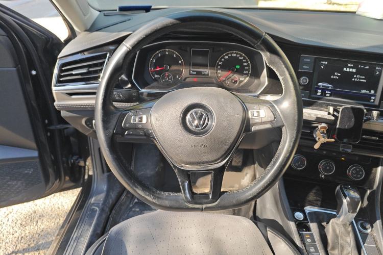 Used Volkswagen Sagitar 2020 200TSI DSG Comfort Version China VI Standard Steering Wheel