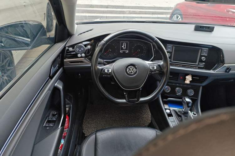 Used Volkswagen Sagitar 2020 200TSI DSG Comfort Version China VI Standard Steering Wheel