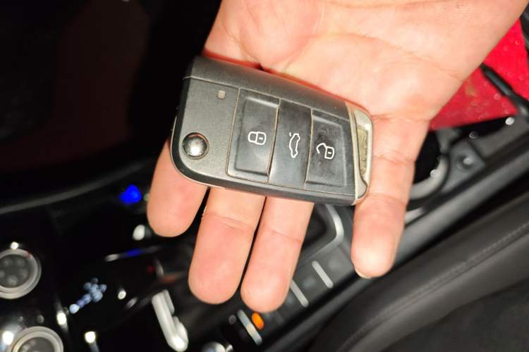 Used Volkswagen Sagitar 2020 280TSI DSG Comfort Version China VI Standard Vehicle Key