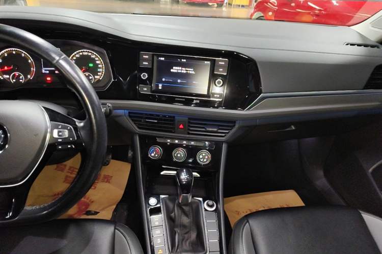 Used Volkswagen Sagitar 2020 200TSI DSG Comfort Version China VI Standard Audio And AC Panel