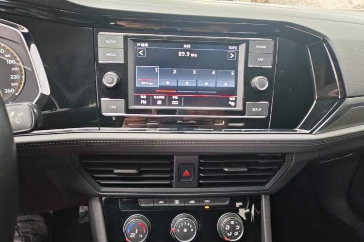 Used Volkswagen Sagitar 2020 280TSI DSG Comfort Version China VI Standard Audio And AC Panel
