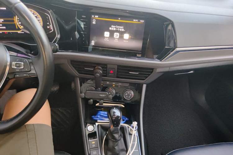Used Volkswagen Sagitar 2020 280TSI DSG Comfort Version China VI Standard Audio And AC Panel