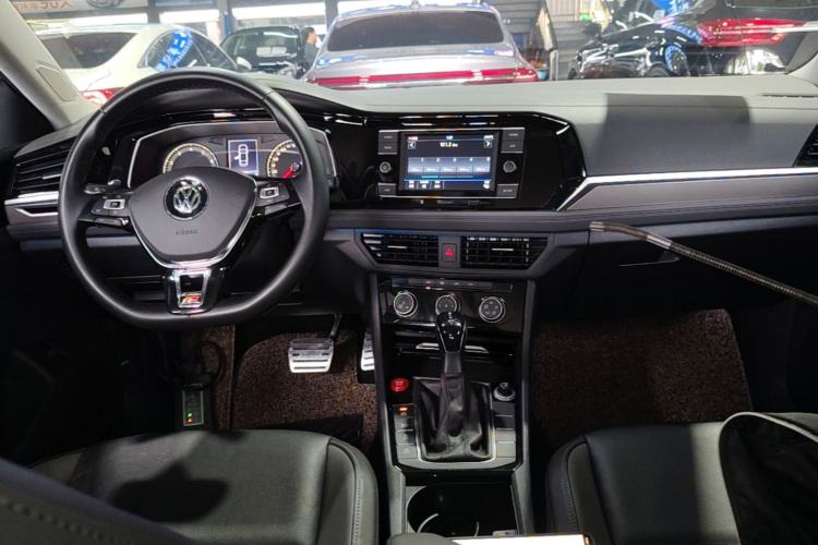 Used Volkswagen Sagitar 2020 280TSI DSG Comfort Version China VI Standard Center Console