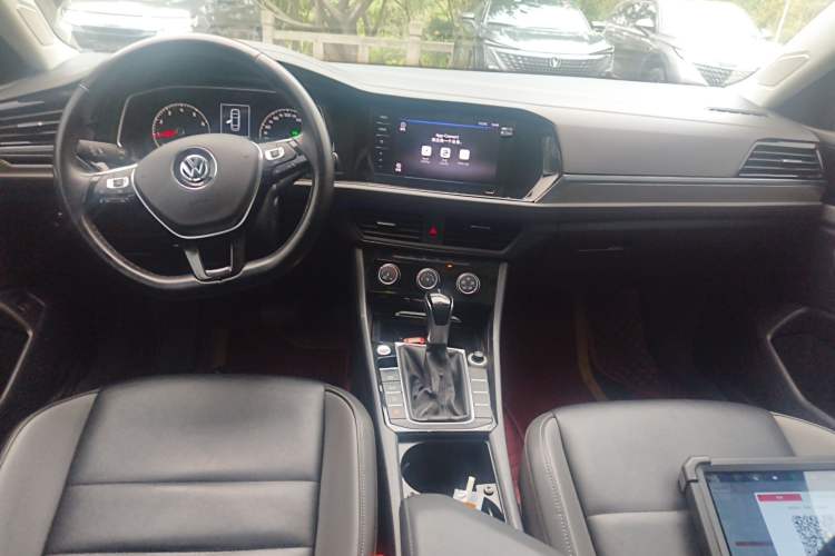Used Volkswagen Sagitar 2020 280TSI DSG Comfort Version China VI Standard Center Console