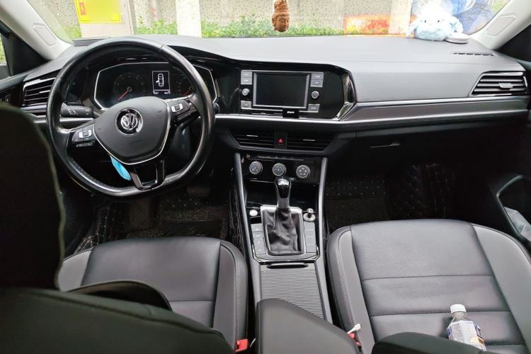 Used Volkswagen Sagitar 2020 280TSI DSG Comfort Version China VI Standard Center Console