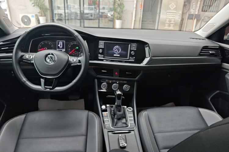 Used Volkswagen Sagitar 2020 280TSI DSG Comfort Version China VI Standard Center Console