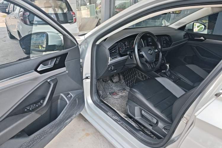 Used Volkswagen Sagitar 2020 280TSI DSG Comfort Version China VI Standard Driver Seat