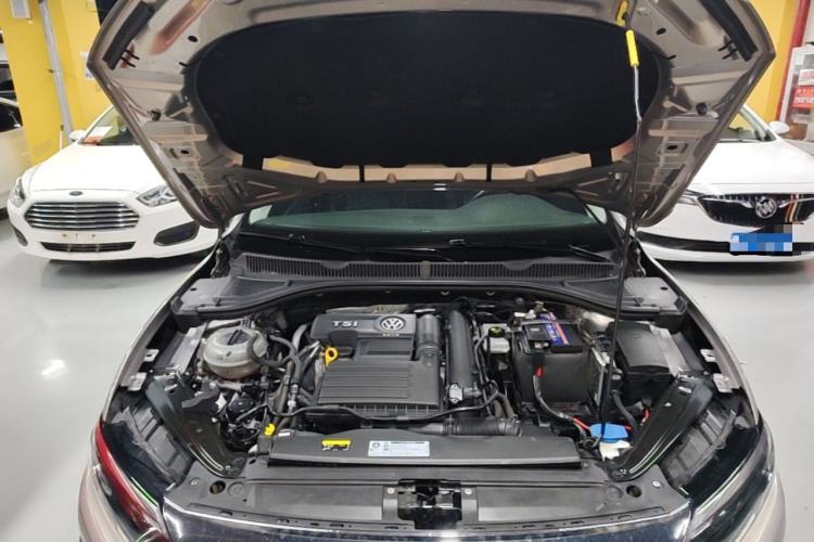 Used Volkswagen Sagitar 2020 200TSI DSG Comfort Version China VI Standard Engine Bay