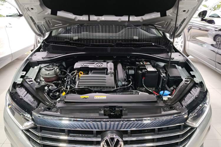 Used Volkswagen Sagitar 2020 280TSI DSG Comfort Version China VI Standard Engine Bay