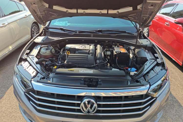 Used Volkswagen Sagitar 2020 280TSI DSG Comfort Version China VI Standard Engine Bay
