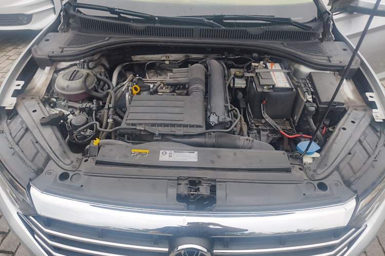 Used Volkswagen Sagitar 2020 280TSI DSG Comfort Version China VI Standard Engine Bay