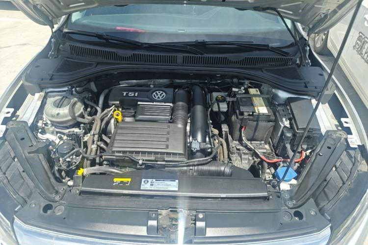 Used Volkswagen Sagitar 2020 280TSI DSG Comfort Version China VI Standard Engine Bay