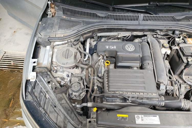 Used Volkswagen Sagitar 2020 280TSI DSG Comfort Version China VI Standard Engine Bay Right