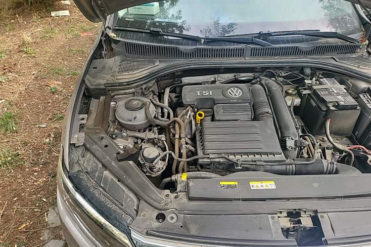 Used Volkswagen Sagitar 2020 280TSI DSG Comfort Version China VI Standard Engine Bay Right