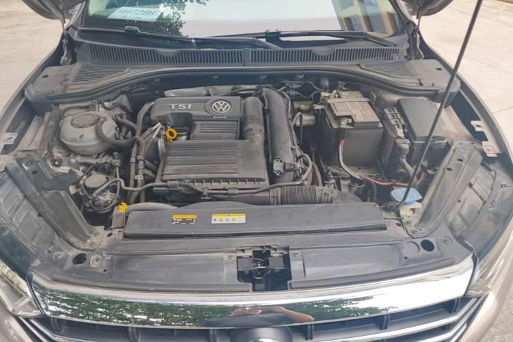 Used Volkswagen Sagitar 2020 280TSI DSG Comfort Version China VI Standard Engine Bay