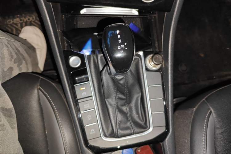 Used Volkswagen Sagitar 2020 200TSI DSG Comfort Version China VI Standard Gear Lever