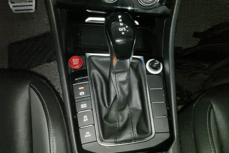 Used Volkswagen Sagitar 2020 280TSI DSG Comfort Version China VI Standard Gear Lever