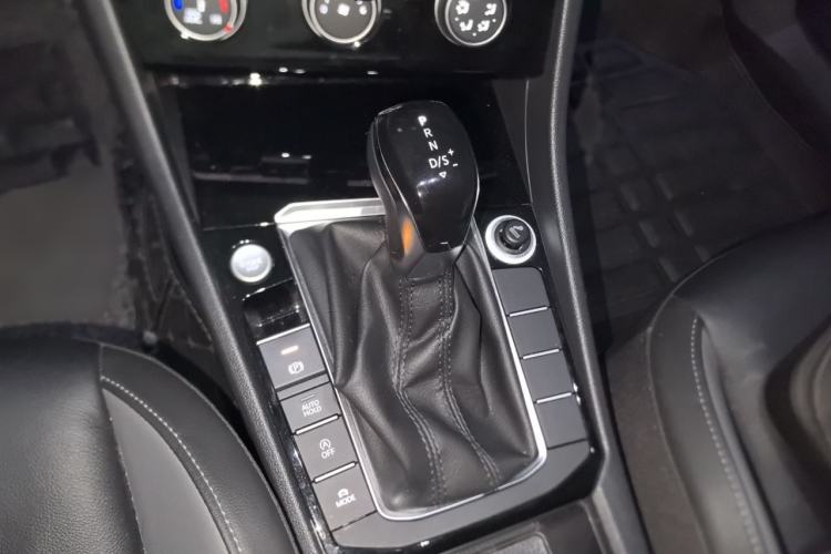 Used Volkswagen Sagitar 2020 280TSI DSG Comfort Version China VI Standard Gear Lever